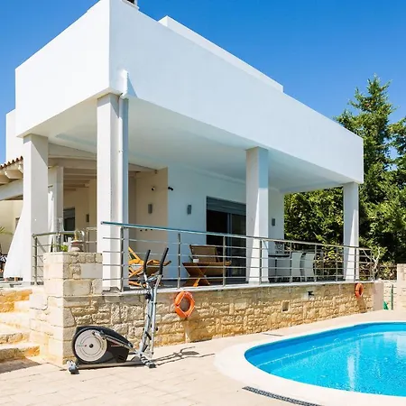 - Pool, Bbq, Playground & Close To Beach, By Thinkvilla Villa Pangalochori