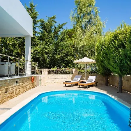 - Pool, Bbq, Playground & Close To Beach, By Thinkvilla Villa *