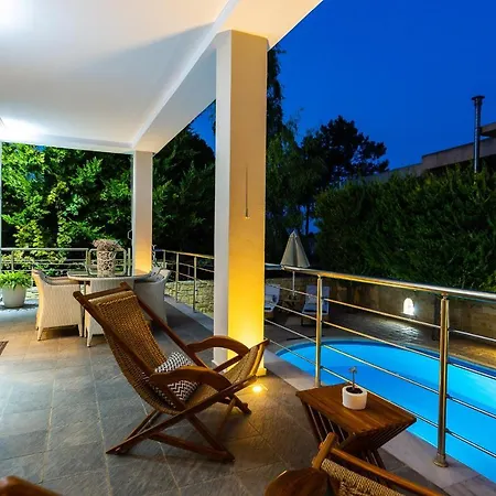 Villa - Pool, Bbq, Playground & Close To Beach, By Thinkvilla *
